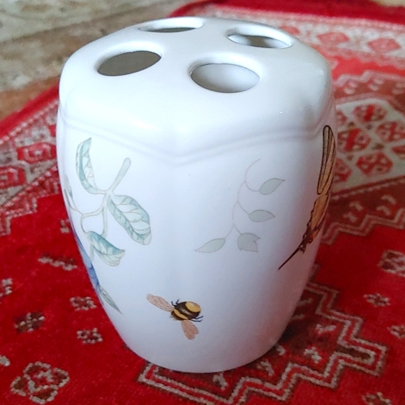 Porcelain 4 place floral garden toothbrush holder. Butterfly meadow by Lenox. - Picture 3 of 5